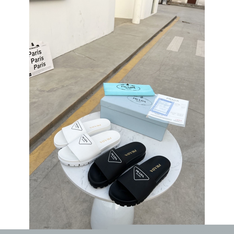 Pra*a slippers